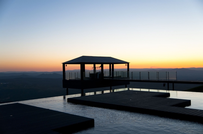 Imagen de los exteriores del Hotel and Spa Alfândega Da Fé. Foto 8