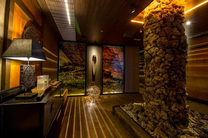 Imagen de los interiores del Hotel and Spa Balfagón. Foto 8