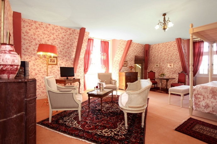 Imagen de los interiores del Hotel and Spa Ch&acirc;teau De La C&ocirc;te - Brant&ocirc;me. Foto 14