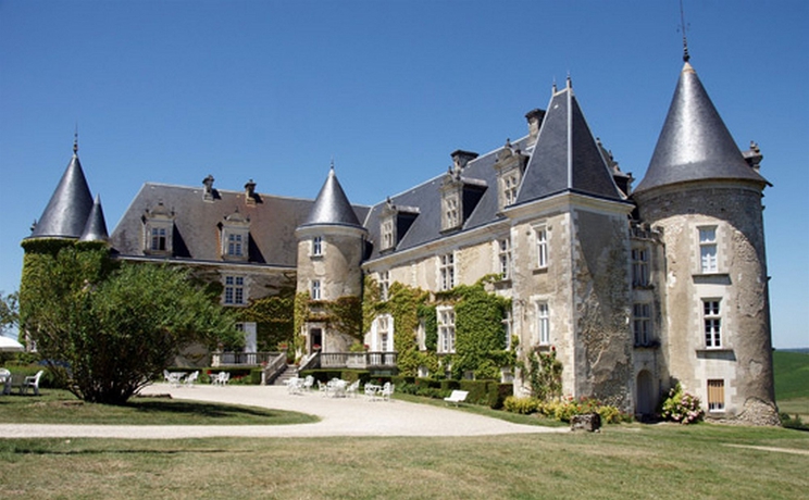 Imagen de los exteriores del Hotel and Spa Ch&acirc;teau De La C&ocirc;te - Brant&ocirc;me. Foto 11