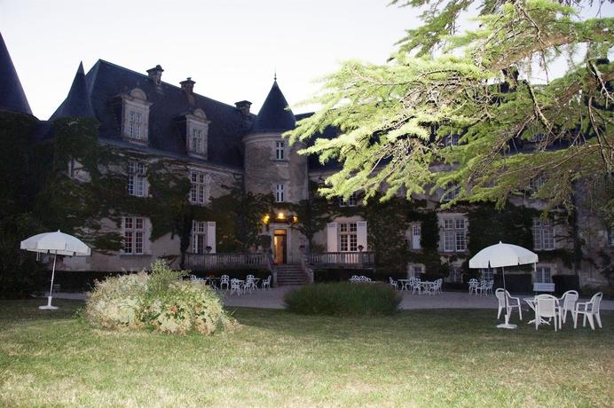 Imagen de los exteriores del Hotel and Spa Ch&acirc;teau De La C&ocirc;te - Brant&ocirc;me. Foto 12