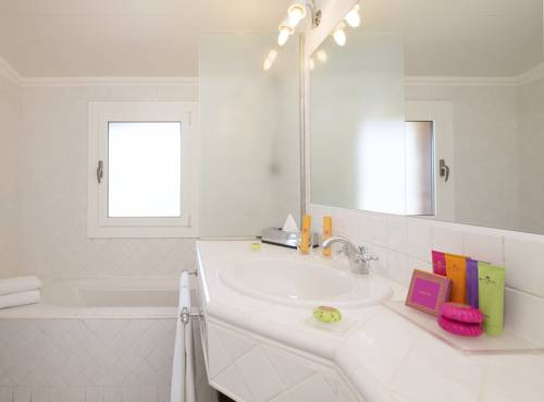 Imagen de la habitación del Hotel and Spa Des P&ecirc;cheurs. Foto 6