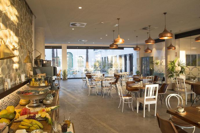 Imagen del bar/restaurante del Hotel and Spa La Residencia Puerto. Foto 11