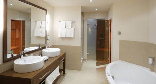 Imagen de la habitación del Hotel and Spa Larimar. Foto 8