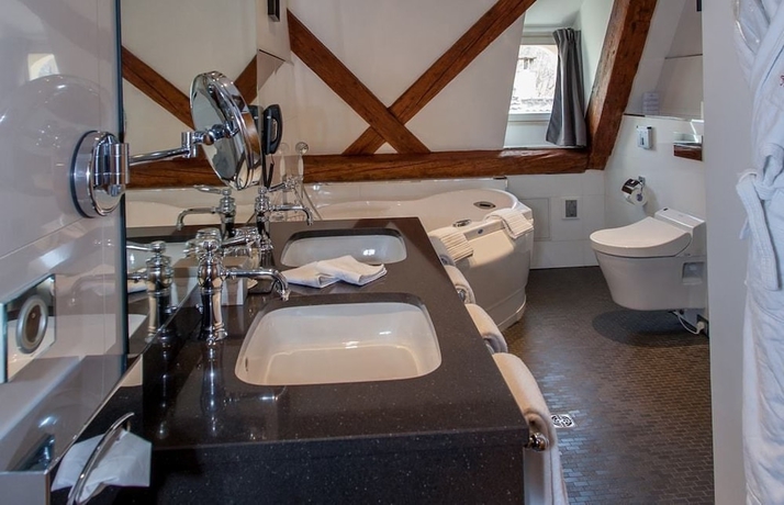 Imagen de la habitación del Hotel and Spa Le Bouclier D'or. Foto 6