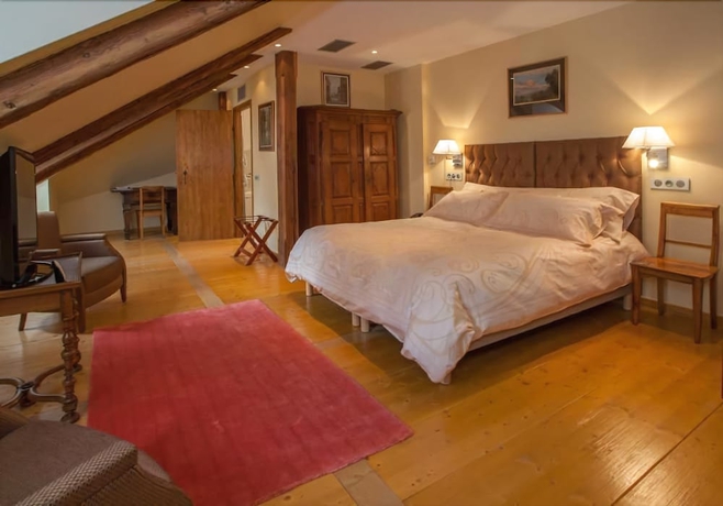 Imagen de la habitación del Hotel and Spa Le Bouclier D'or. Foto 10