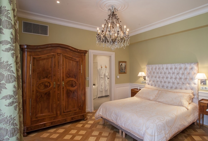 Imagen de la habitación del Hotel and Spa Le Bouclier D'or. Foto 16