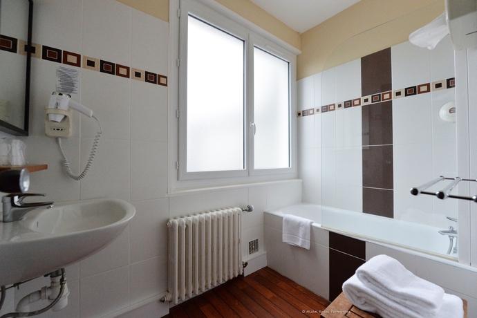 Imagen de la habitación del Hotel and Spa Le Maury, The Originals Boutique, Vannes. Foto 12