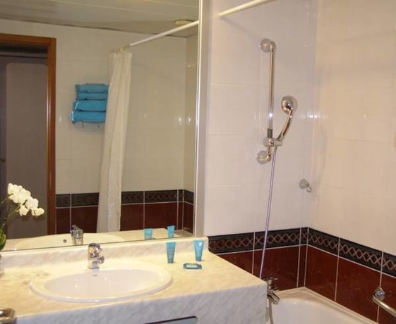 Imagen de la habitación del Hotel and Spa Marina D'adelphia. Foto 7