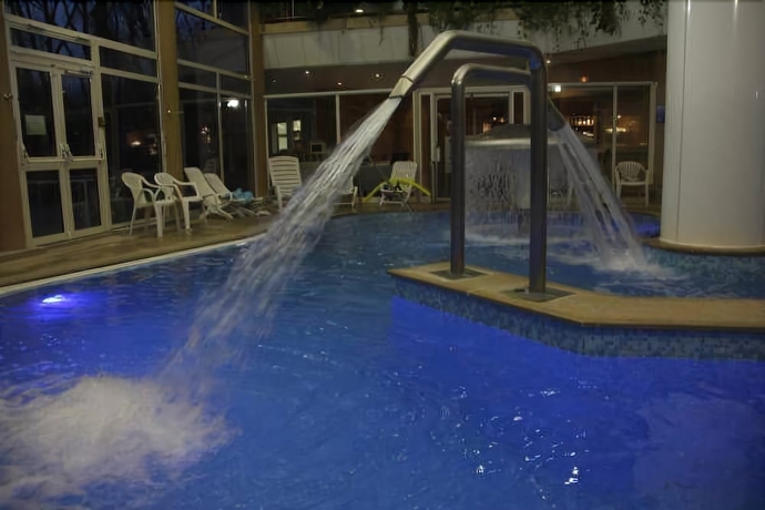 Imagen de la piscina del Hotel and Spa Marina D'adelphia. Foto 16