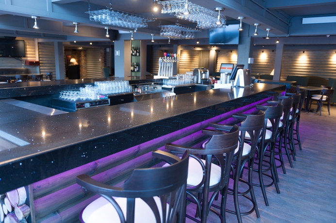 Imagen de los interiores del Hotel and Spa Mont Gabriel. Foto 12