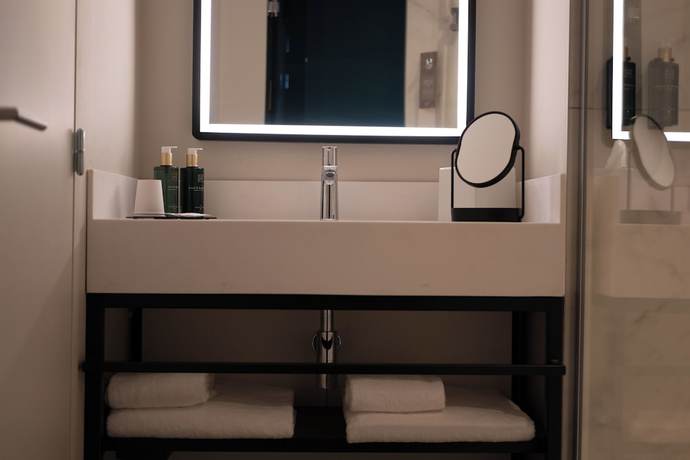 Imagen de la habitación del Hotel and Spa Oceania Lille Les Augustins. Foto 3