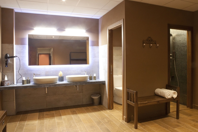 Imagen de la habitación del Hotel and Spa Peña Montañesa. Foto 9