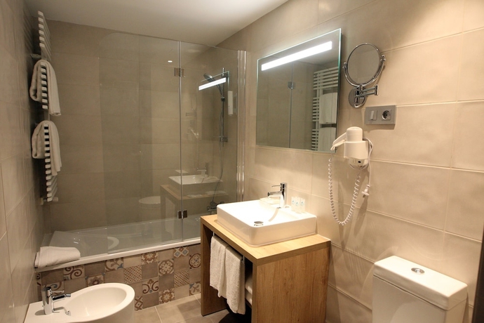 Imagen de la habitación del Hotel and Spa Real Villa Anayet. Foto 7