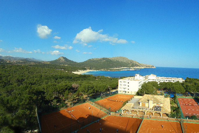 Imagen de los exteriores del Hotel and Spa S'entrador Playa. Foto 11