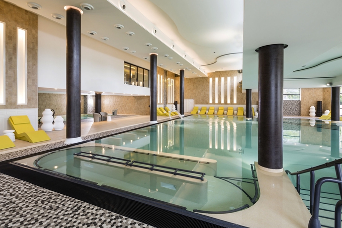 Imagen de la piscina del Hotel and Spa - Thalazur Arcachon. Foto 13