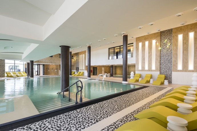 Imagen de la piscina del Hotel and Spa - Thalazur Arcachon. Foto 15