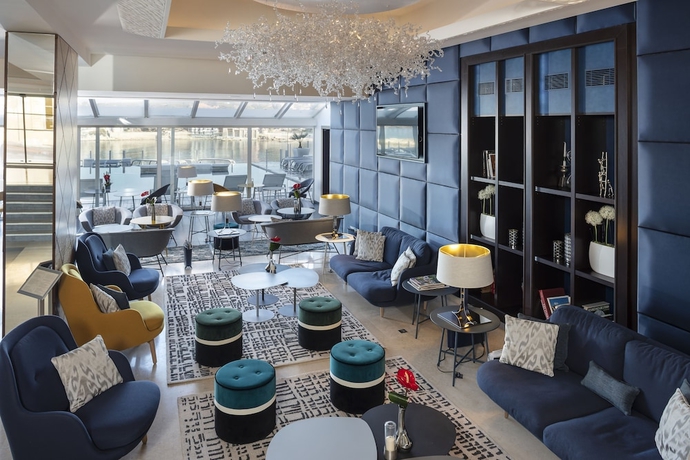 Imagen del bar/restaurante del Hotel and Spa - Thalazur Bandol Ile Rousse. Foto 2