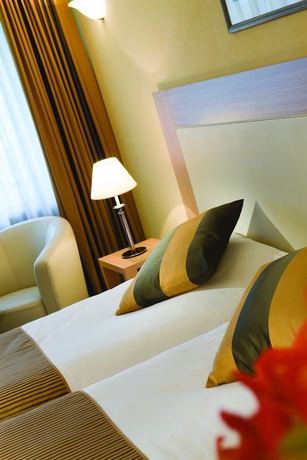 Imagen de la habitación del Hotel and Spa Vacances Bleues Villa Marlioz. Foto 9