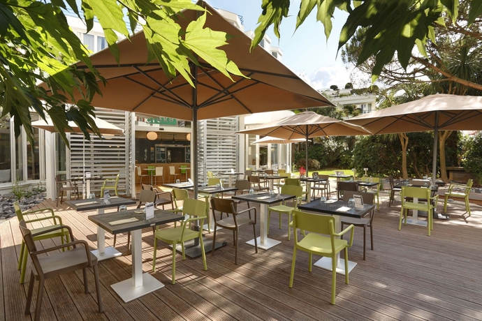 Imagen del bar/restaurante del Hotel and Spa – Thalazur Saint Jean De Luz. Foto 3