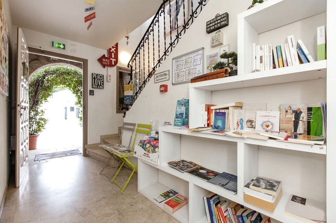 Imagen de los interiores del Hotel and Studios Astor. Foto 19