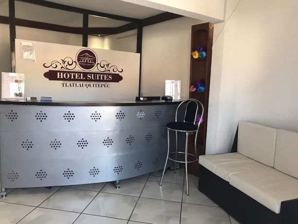 Imagen de los interiores del Hotel and Suites Cerro Rojo. Foto 18