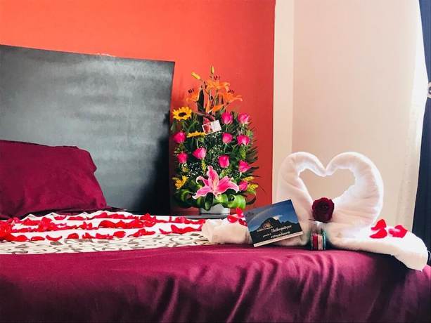 Imagen de la habitación del Hotel and Suites Cerro Rojo. Foto 9