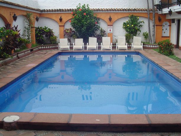 Imagen de los interiores del Hotel and Suites Coral. Foto 13