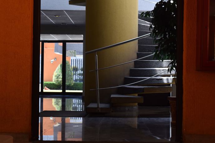 Imagen de los interiores del Hotel and Suites La Marquesa. Foto 18