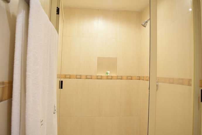 Imagen de la habitación del Hotel and Suites La Marquesa. Foto 12