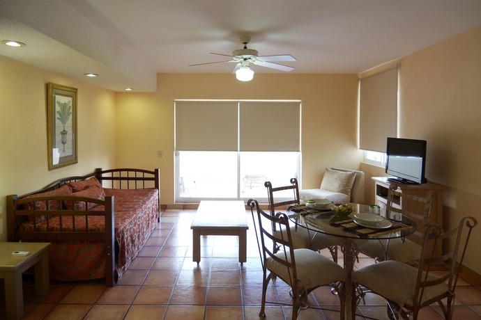 Imagen de la habitación del Hotel and Suites Las Palmas. Foto 12