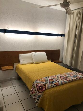 Imagen de la habitación del Hotel and Suites Luna Mexicana. Foto 10