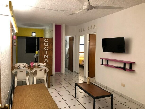 Imagen de la habitación del Hotel and Suites Luna Mexicana. Foto 11