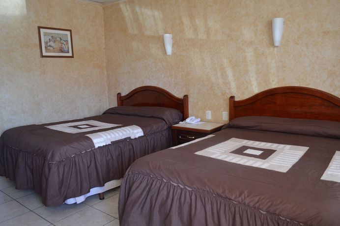 Imagen de la habitación del Hotel and Suites Marrod. Foto 4
