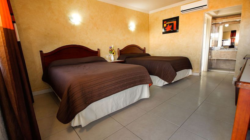 Imagen de la habitación del Hotel and Suites Marrod. Foto 7