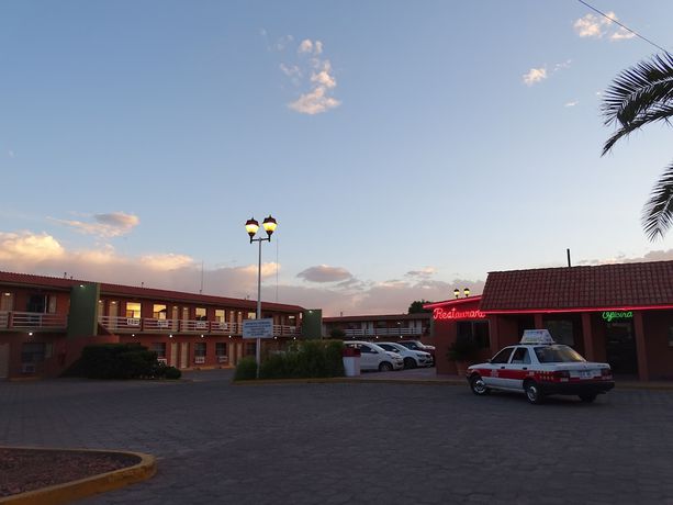 Imagen de los interiores del Hotel and Suites Marrod. Foto 19