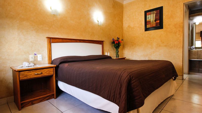 Imagen de la habitación del Hotel and Suites Marrod. Foto 10