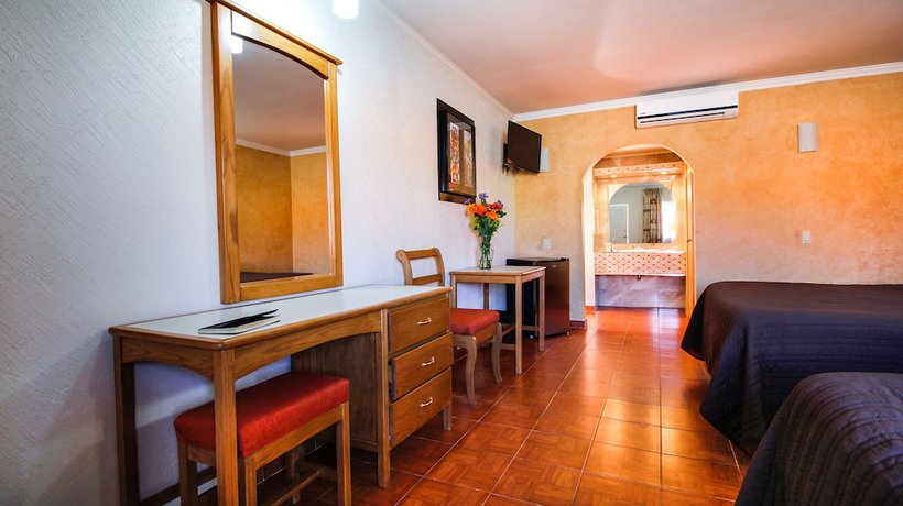 Imagen de la habitación del Hotel and Suites Marrod. Foto 11