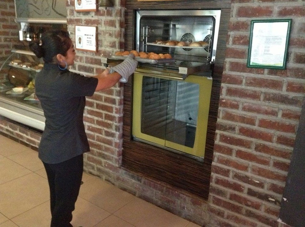 Imagen de los interiores del Hotel and Suites Nader. Foto 13