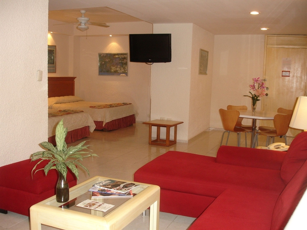 Imagen de los interiores del Hotel and Suites Nader. Foto 16