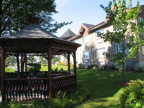 Imagen de la habitación del Hotel and Suites Normandin L&eacute;vis. Foto 8