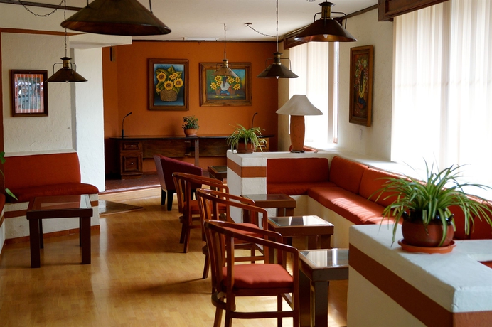 Imagen de los interiores del Hotel and Suites Villa Del Sol. Foto 6