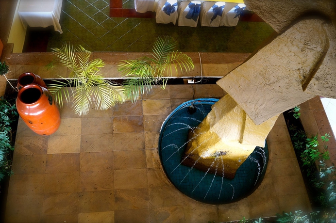 Imagen de los interiores del Hotel and Suites Villa Del Sol. Foto 13