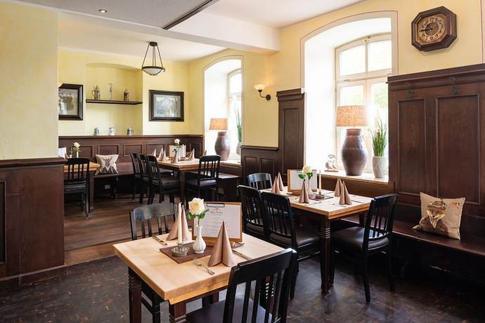 Imagen del bar/restaurante del Hotel and Tafernwirtschaft zum Fischer. Foto 5