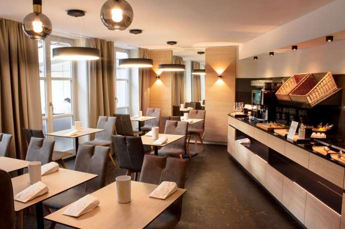Imagen del bar/restaurante del Hotel and Tafernwirtschaft zum Fischer. Foto 9