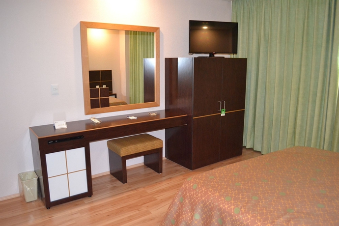 Imagen de la habitación del Hotel and Villas Panam&aacute;. Foto 7