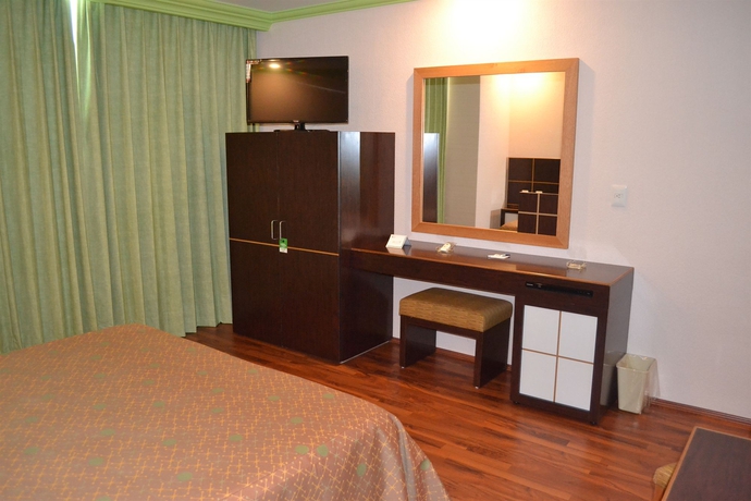 Imagen de la habitación del Hotel and Villas Panam&aacute;. Foto 11