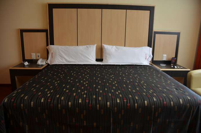 Imagen de la habitación del Hotel and Villas Plaza del Rey - Solo Adultos. Foto 15