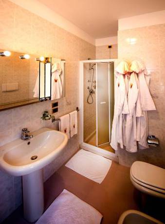 Imagen de la habitación del Hotel and Wellness Fra I Pini. Foto 8