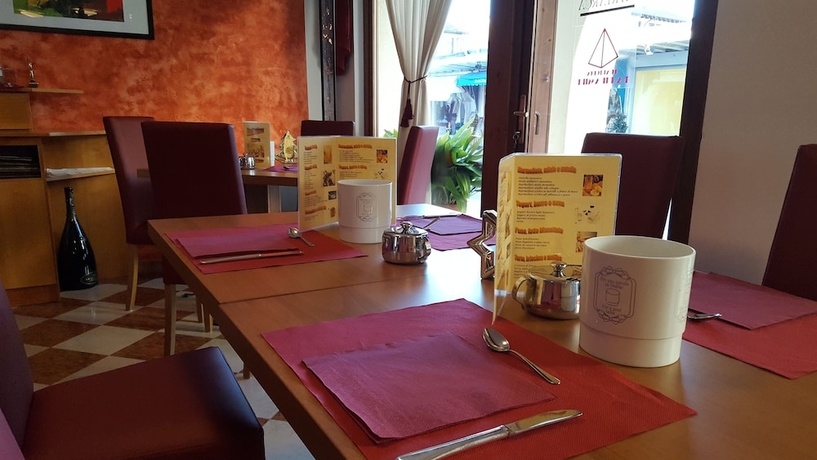 Imagen del bar/restaurante del Hotel and Wellness Patriarca. Foto 2